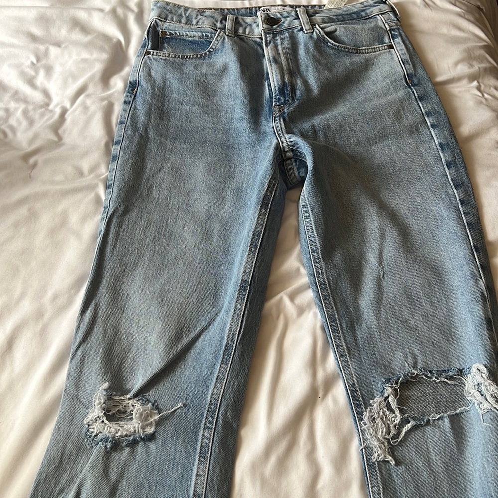 Zara Jeans size 38 with slip
